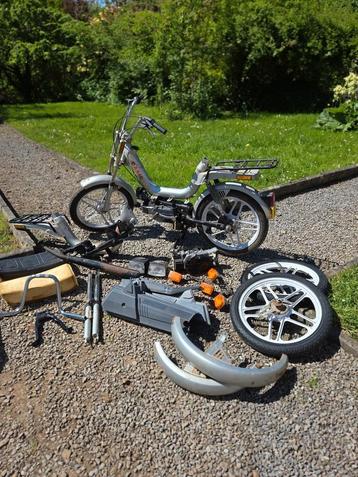 Garrelli Basic lot de 2 mobylettes à remonter, Fietsen en Brommers, Brommers | Peugeot, Ophalen, Gebruikt