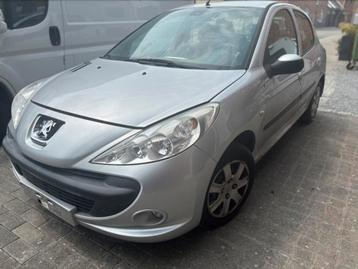 Peugeot 206+ 2010 / Benzine / Airco - Schadewagen. beschikbaar voor biedingen