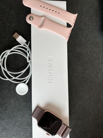 apple Watch Serie 6 44mm roze goud kleur GPS + Cellular beschikbaar voor biedingen