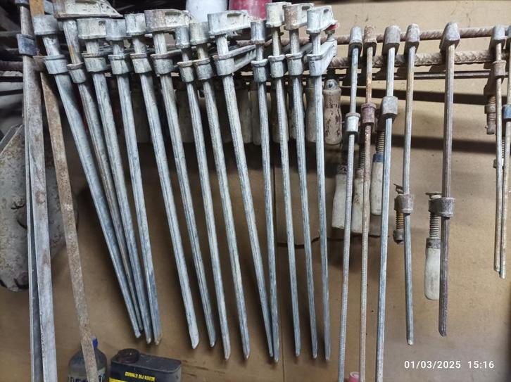 VERZINKTE KLEMMEN EN KOLOMLATTEN, Doe-het-zelf en Bouw, Gereedschap | Handgereedschap, Gebruikt, Ophalen
