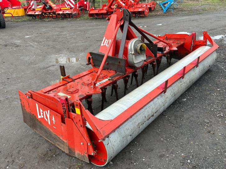 Herse rotative Lely avec rouleau tubulaire, Articles professionnels, Articles professionnels Autre, Enlèvement