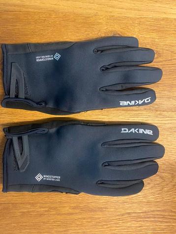 Nieuwe fietshandschoenen Dakine beschikbaar voor biedingen