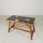 Rotan en bamboe salontafel met tegels, tegeltafel, jaren 50, Verzenden
