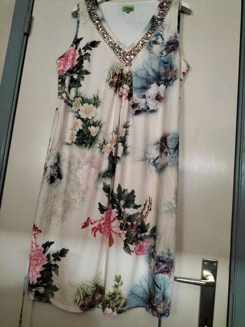 Heel mooie jurk van K-Design XXL, Kleding | Dames, Jurken, Zo goed als nieuw, Maat 46/48 (XL) of groter, Overige kleuren, Knielengte