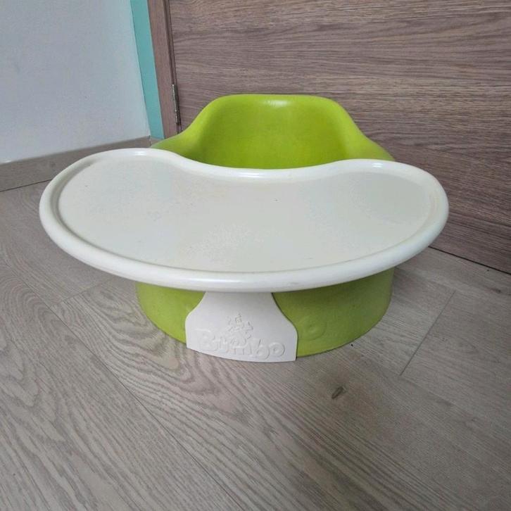 Bumbo + speeltafel, Kinderen en Baby's, Kinderstoelen, Zo goed als nieuw, Ophalen of Verzenden