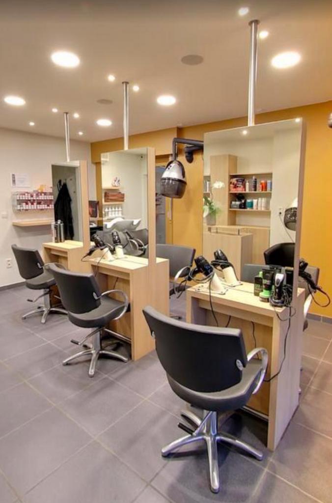 Meubilair kapperszaak / haarkapper / kapsalon, Zakelijke goederen, Kantoor en Winkelinrichting | Kantoormeubilair en Inrichting