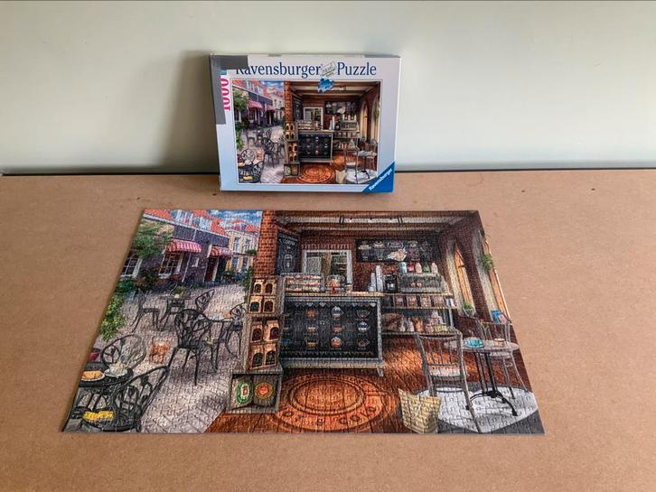 Puzzel Ravensburger: café 1000 stukjes - COMPLEET, Hobby en Vrije tijd, Denksport en Puzzels, Gebruikt, Legpuzzel, 500 t/m 1500 stukjes