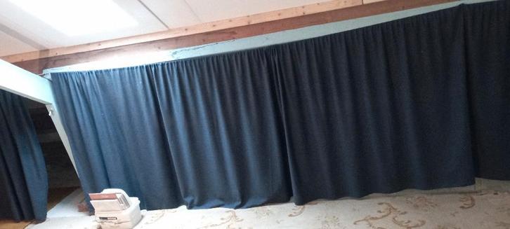 12 meter gordijnen afscheiding zolder schuine kant, Maison & Meubles, Ameublement | Rideaux & Stores à lamelles, Utilisé, 100 à 150 cm