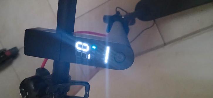 Xiaomi pro 2, Fietsen en Brommers, Steps, Zo goed als nieuw, Elektrische step (E-scooter), Ophalen