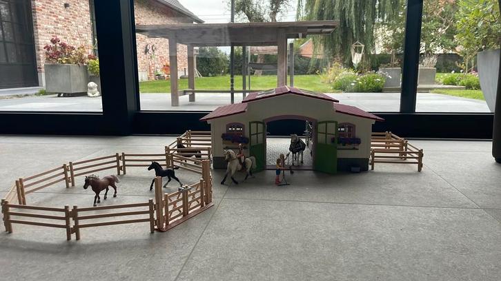 schleich 42344 paarden manege, Verzamelen, Speelgoed, Zo goed als nieuw, Ophalen