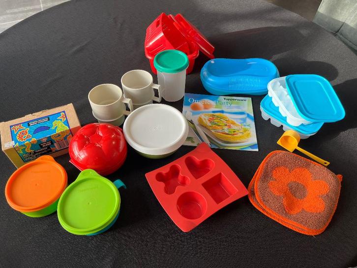 Lot Tupperware +Alessi, Huis en Inrichting, Keuken | Tupperware, Gebruikt, Overige typen, Blauw, Groen, Crème, Rood, Ophalen of Verzenden