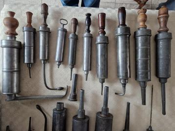 antique lavement laxatif baptême seringue étain médical