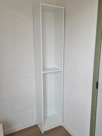 IKEA BILLY boekenkast beschikbaar voor biedingen