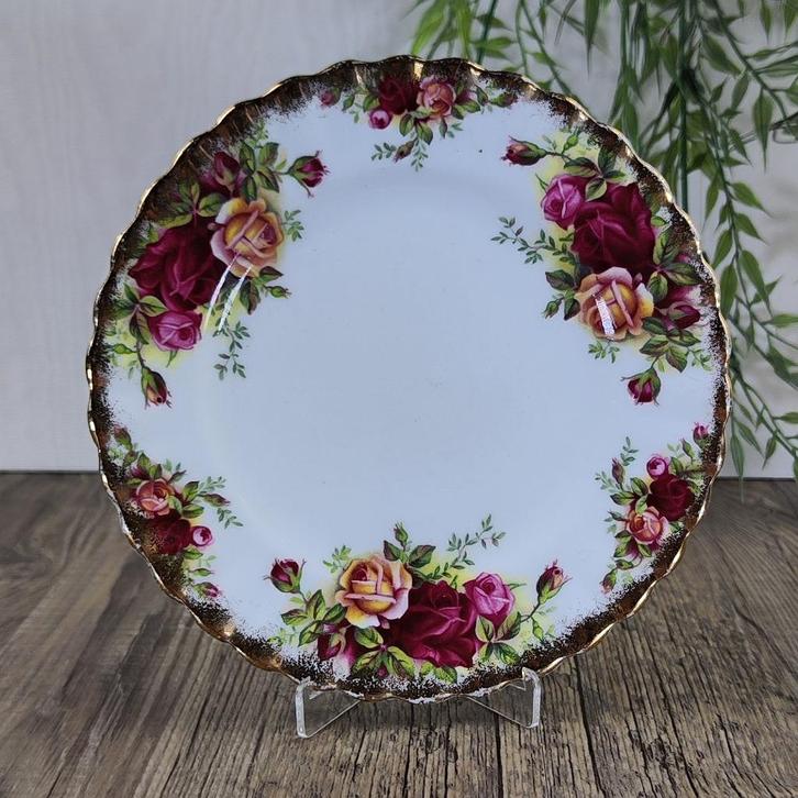 Royal Albert Old Country Roses Petit Four Bordje, Antiek en Kunst, Antiek | Servies los, Ophalen of Verzenden