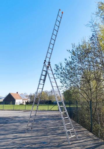 3delige ladder 3x14 treden max werkhoogte 10 meter beschikbaar voor biedingen
