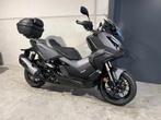 Honda ADV350 SUV-scooter met topcase (bj 2025), Motoren, Scooter, Bedrijf, 350 cc, 12 t/m 35 kW