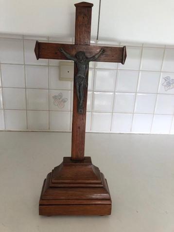 houten kruisbeeld staand model