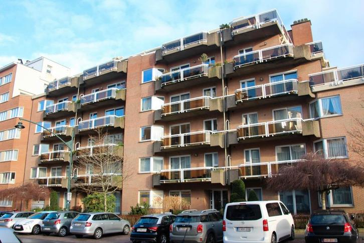 A louer appt 3 chambres woluwe st Lambert, Immo, Appartements & Studios à louer