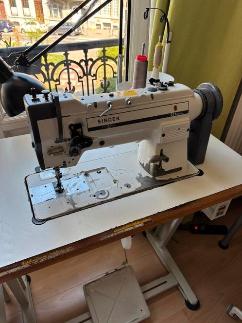 Machine à coudre industrielle, Singer 211 A566AA, Hobby en Vrije tijd, Naaimachines en Toebehoren, Gebruikt, Naaimachine, Singer