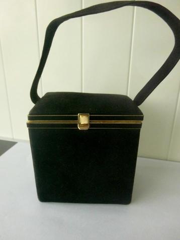 Vintage CHIC Kleine ZWARTE avondtas 10 X 10 cm  beschikbaar voor biedingen