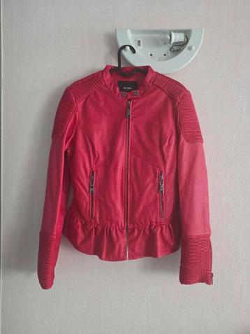 Jasje Twinset L beschikbaar voor biedingen