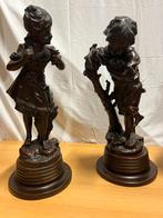 2 bronzen beelden Auguste Moreau, Enlèvement