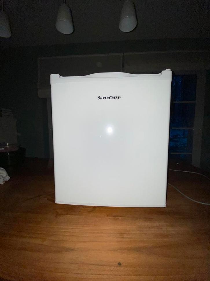 Silver Crest mini vriezer, Elektronische apparatuur, Vriezers en Diepvrieskisten, Gebruikt, Vrijstaand, Vrieskast, Minder dan 85 cm