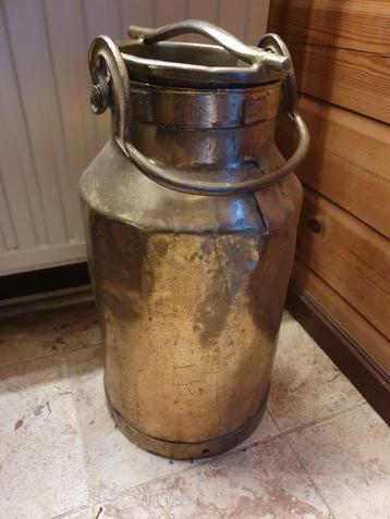Koperen melkkannetje te koop  beschikbaar voor biedingen