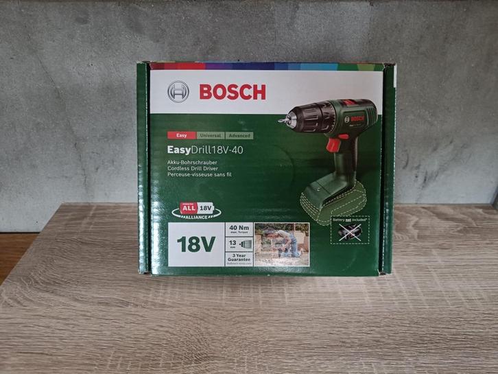 Bosch EasyDrill 18V-40, Doe-het-zelf en Bouw, Gereedschap | Boormachines, Zo goed als nieuw, Boor- en Schroefmachine, Variabele snelheid
