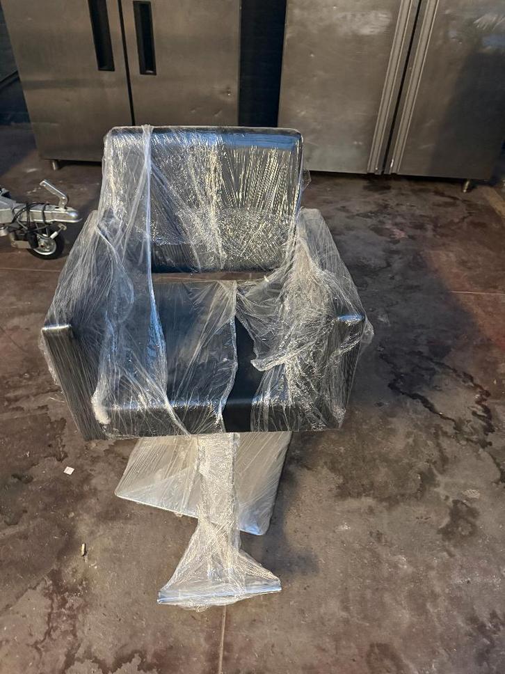 Fauteuil Barbier / Coiffure RELAX4LIFE - État Neuf, Maison & Meubles, Chaises, Comme neuf, Une, Cuir, Noir, Enlèvement