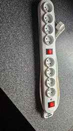 Rallonge multi prises fusible et 2 interrupteurs, Bricolage & Construction, Enlèvement ou Envoi, Comme neuf