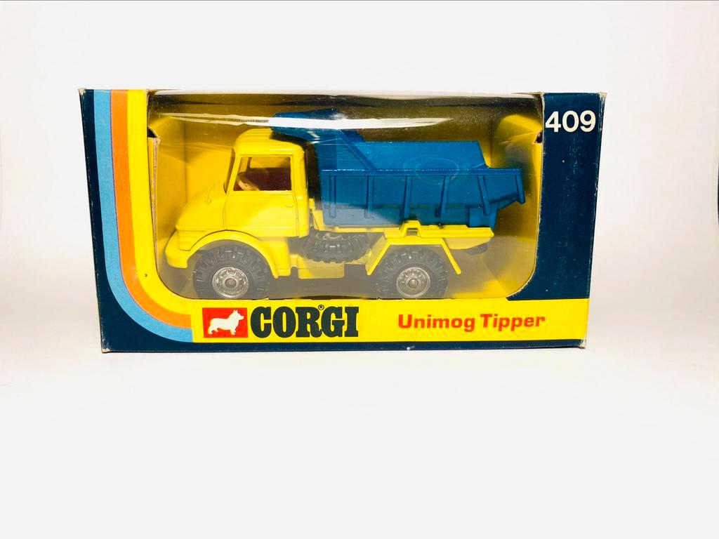 ② Corgi Toys Mercedes-Benz Unimog Tipper — Voitures