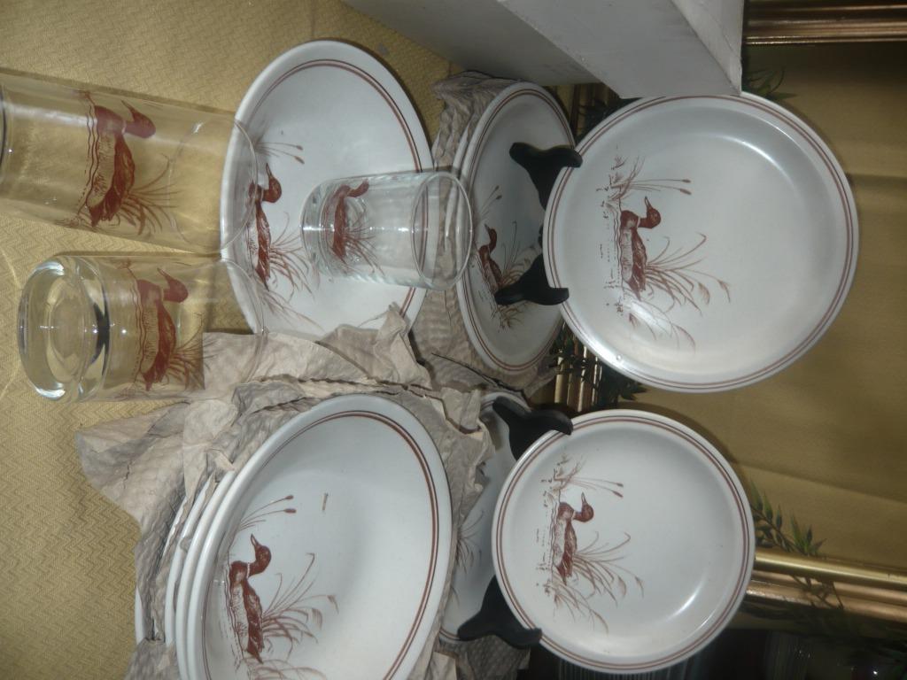 ASSIETTES VERRES  SERVICE CHURCHILL, Ophalen