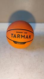 Balle de basket Tarmak Resist 100 Taille 7, Sports & Fitness, Enlèvement, Utilisé