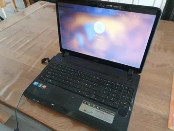 Grote 18,4 inch Acer Aspire laptop intel core i5