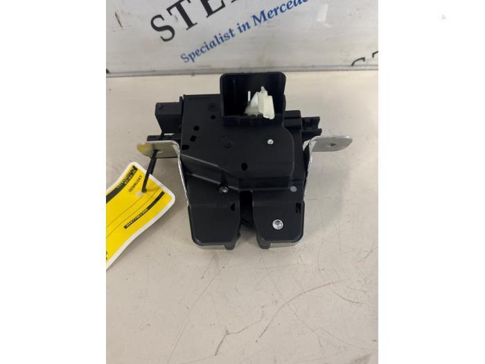 Slotmechaniek Achterklep van een Mercedes Vito, Auto-onderdelen, Carrosserie, Mercedes-Benz, Gebruikt, 3 maanden garantie, Ophalen of Verzenden