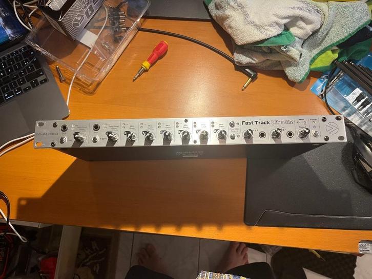 M-audio fast track ultra 8r (zonder voeding), Muziek en Instrumenten, Versterkers | Keyboard, Monitor en PA, Gebruikt, Overige typen