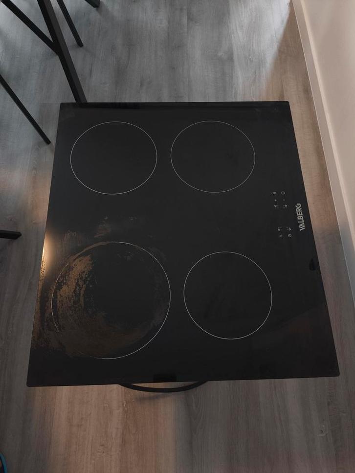 VALBERG inductiekookplaat, Elektronische apparatuur, Kookplaten, Zo goed als nieuw, Inbouw, Inductie, 4 kookzones, Energieklasse A of zuiniger