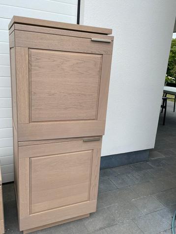 Hoge kast eikenhout beschikbaar voor biedingen