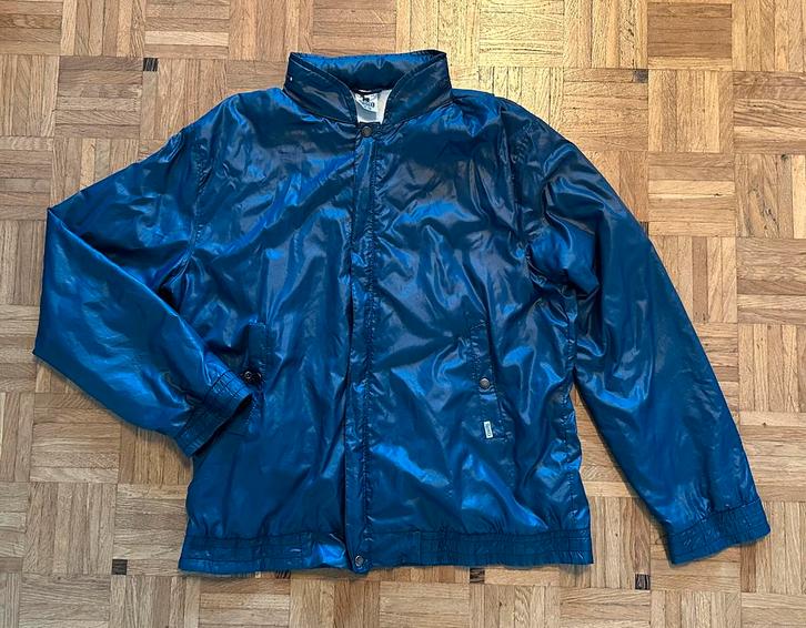 K-Way C&A waterdichte jas — Stijl en bescherming ️, Kleding | Dames, Gelegenheidskleding, Gedragen, Overige typen, Maat 38/40 (M)