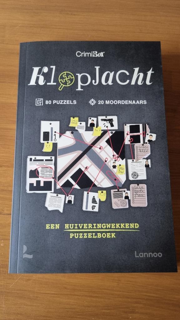 Klopjacht boek met moordpuzzels, Hobby en Vrije tijd, Denksport en Puzzels, Zo goed als nieuw, Puzzelboek, Ophalen of Verzenden