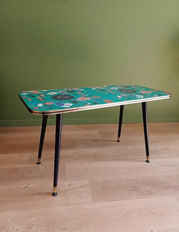 Vintage salontafel jaren 50 beschikbaar voor biedingen