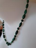 Vintage halsketting van malachiet 55cm, Ophalen of Verzenden, Zo goed als nieuw, Groen, Steen of Mineraal