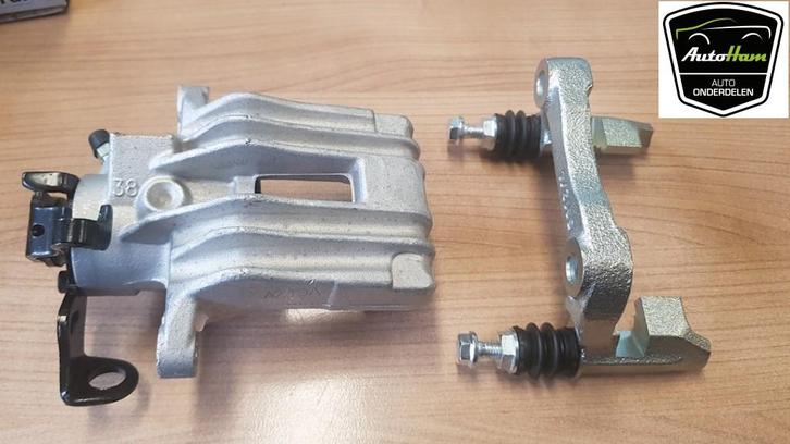 REMKLAUW RECHTS ACHTER Volkswagen Golf IV (1J1), Auto-onderdelen, Remmen en Aandrijving, Volkswagen, Gebruikt