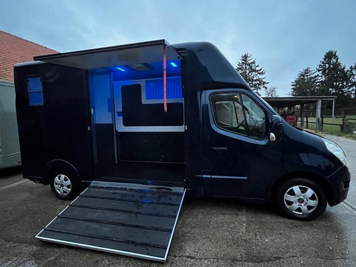 Mooie STX 46000km!!Geen btw Paardencamionette, Dieren en Toebehoren, Paarden en Pony's | Trailers en Aanhangwagens, Zo goed als nieuw