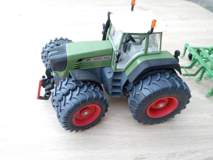 Siku Fendt 724 Vario, Hobby & Loisirs créatifs, Voitures miniatures | 1:32, Comme neuf, Tracteur et Agriculture, SIKU, Enlèvement ou Envoi