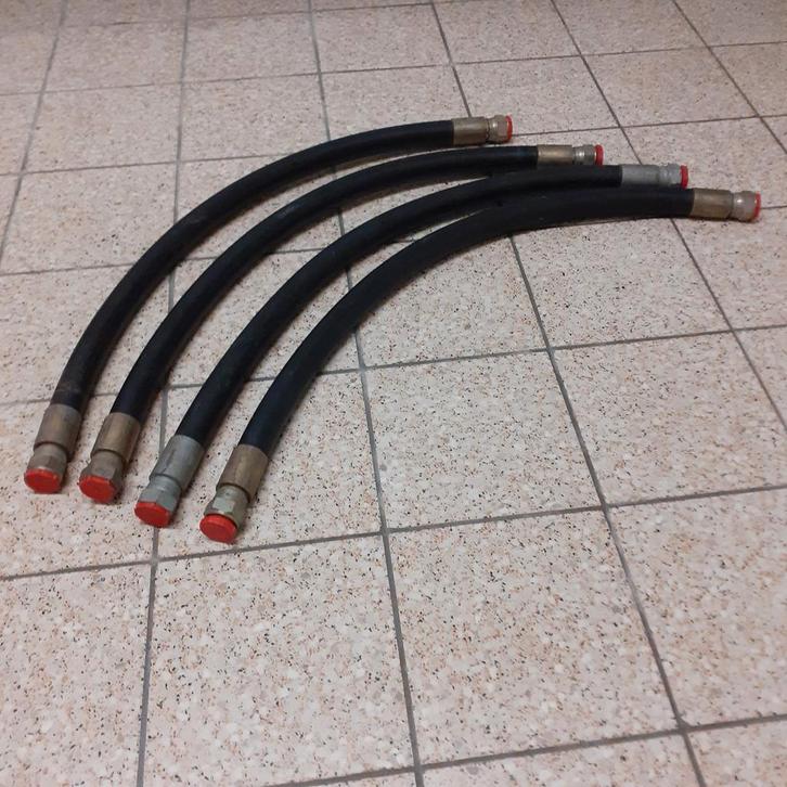 4 hydraulische slangen voor diverse toepassingen., Doe-het-zelf en Bouw, Gereedschap | Machine-onderdelen en Toebehoren, Zo goed als nieuw
