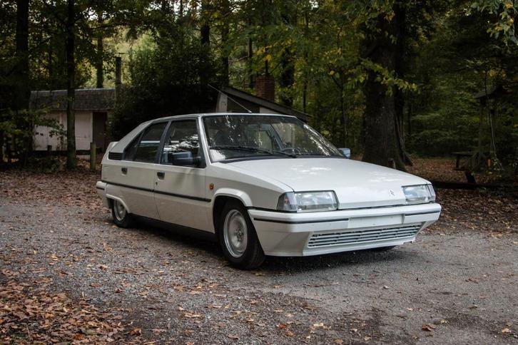Citroën BX, Auto's, Citroën, Particulier, BX, Benzine, Berline, 5 deurs, Handgeschakeld, Wit, Zwart, Stof, Voorwielaandrijving