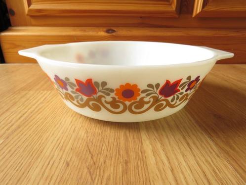 vintage pyrex JAJ cocote plat four motifs fleuris Briarwood, Huis en Inrichting, Keuken | Servies, Zo goed als nieuw, Kom(men)