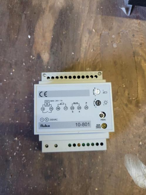 Niko 10-801 voeding voor toegangscontrolesysteem, Hobby en Vrije tijd, Elektronica-componenten, Zo goed als nieuw, Ophalen of Verzenden